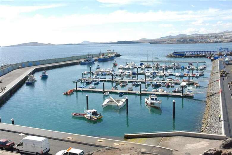 Imagen de archivo de una vista general del muelle de Taliarte/TA.